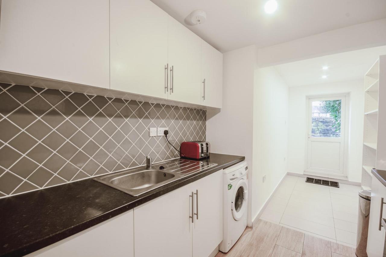 4 Bed House City Centre-Free Parking-2Mins From Station Canterbury Exterior foto