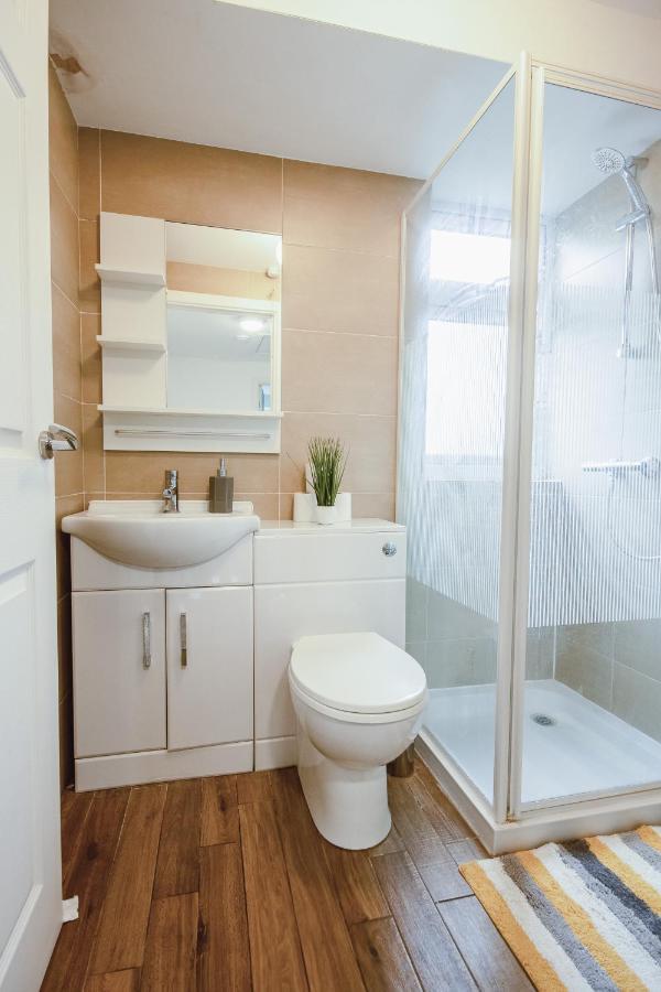 4 Bed House City Centre-Free Parking-2Mins From Station Canterbury Exterior foto