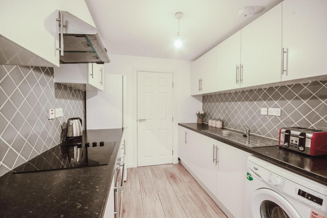 4 Bed House City Centre-Free Parking-2Mins From Station Canterbury Exterior foto